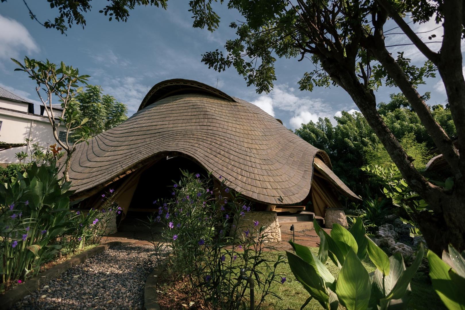 The Heart Remembers: Cacao, Mantra & Sound Journey with Innie