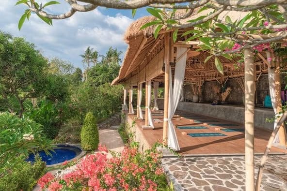 Alamanda Lovina Resort